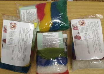 Hledáme dobrovolníky na plstění vlny