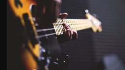 Přijďte na benefiční koncert, zvou charitní osobní asistentky i třebíčská ZUŠ