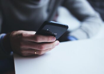 V KVĚTNU ukrajinští uprchlíci velmi často konzultovali své problémy po telefonu